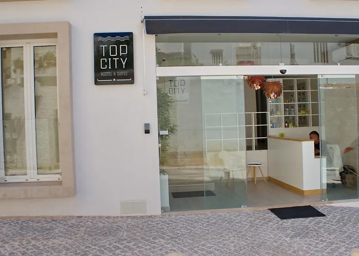 Topcity Hostel & Suites